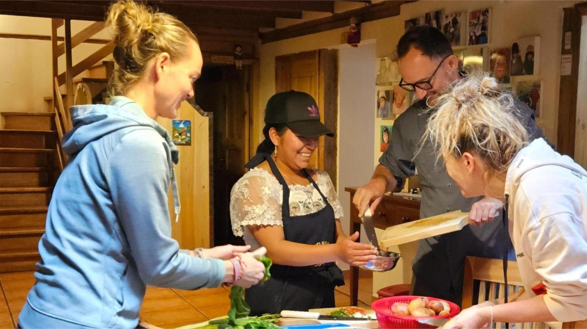 Inti Sisa Art Guesthouse Guamote Eksteriør bilde